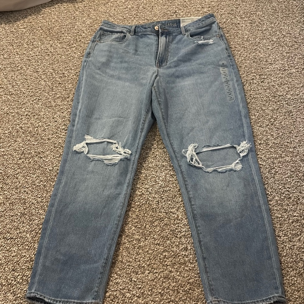 AE Mom Jean